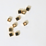 スクエアビーズ / ゴールドカラー / 5個 / 真鍮 / 4.2 x 4.2mm