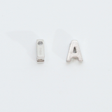 アルファベット A  / 1個 / SV925+ホワイトゴールドメッキ / 4.7 x 6.2mm